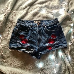 H&M rose decal high waisted shorts